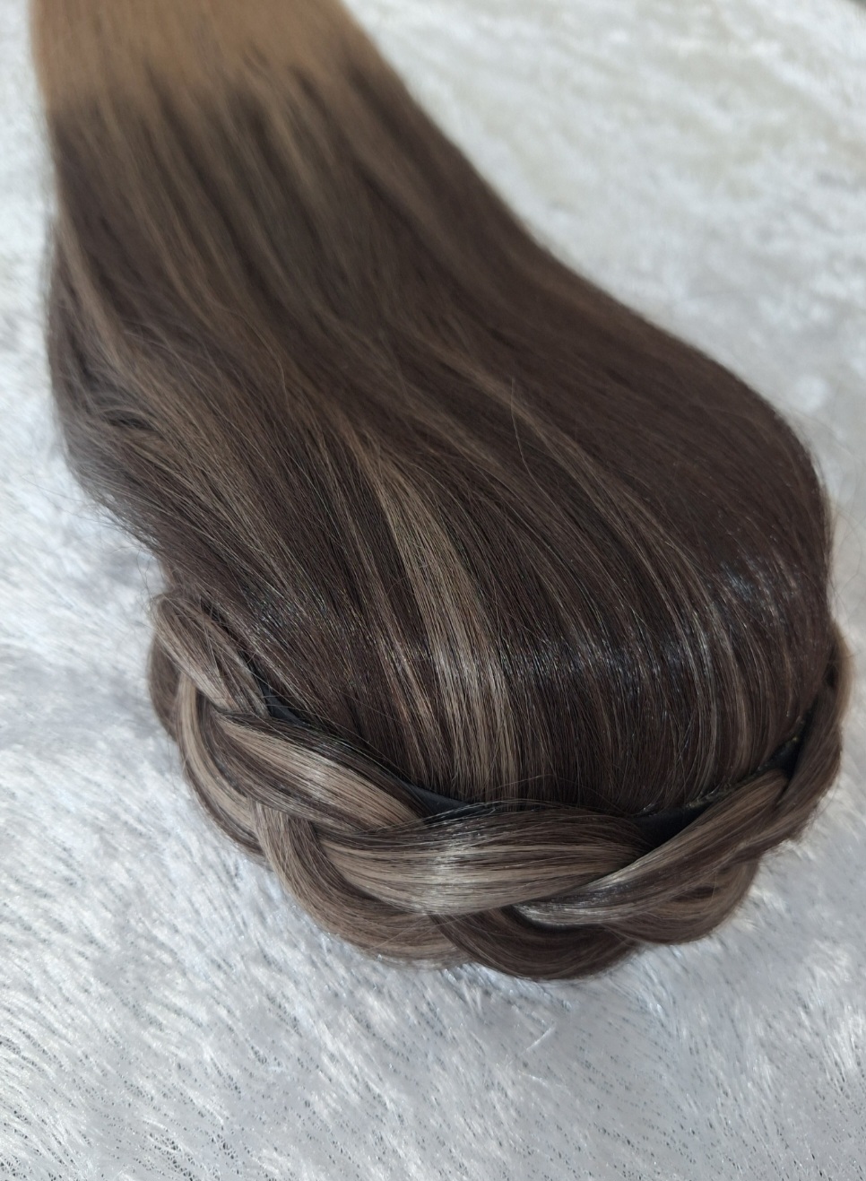 اکستنشن یکسره پشت مویی متصل به تل قد80 (آمبره)